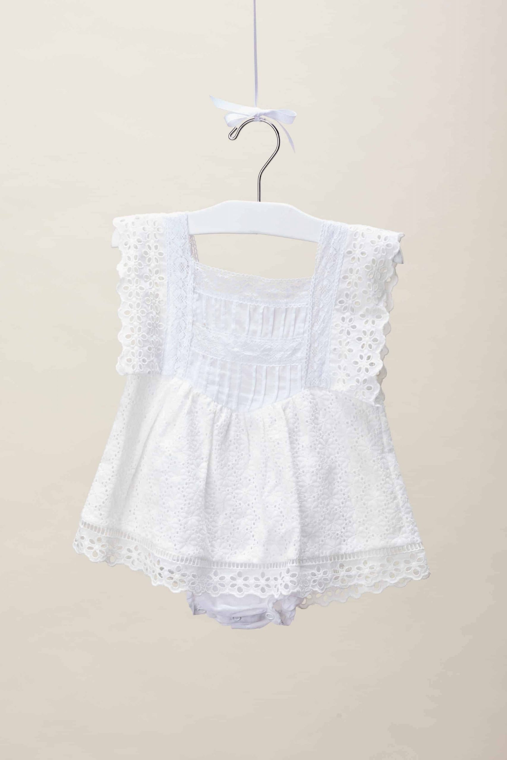 090bd0_204f501ce38a41b48a2ad092b0d0ee9f~mv2_d_2240_3360_s_2.jpg 090bd0_204f501ce38a41b48a2ad092b0d0ee9f~mv2_d_2240_3360_s_2.jpg